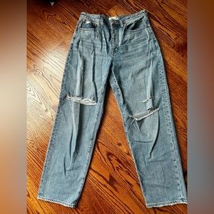 Madewell- The Dad Jean. Size 28. Perfect condition. Worn once.